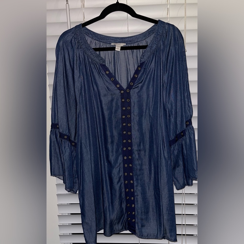 CATO Women’s Size 22/24 3/4 Denim Butterfly Sleeve Blouse - Picture 2 of 7